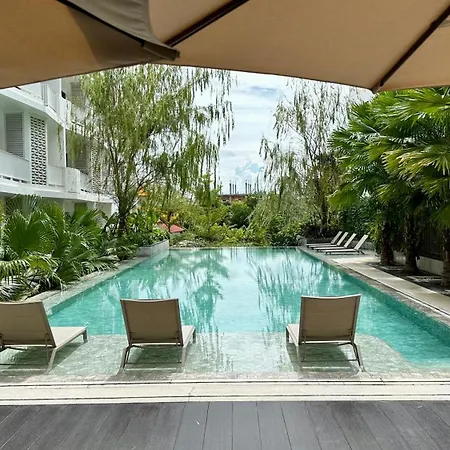 Aparthome At Rose Apple Square